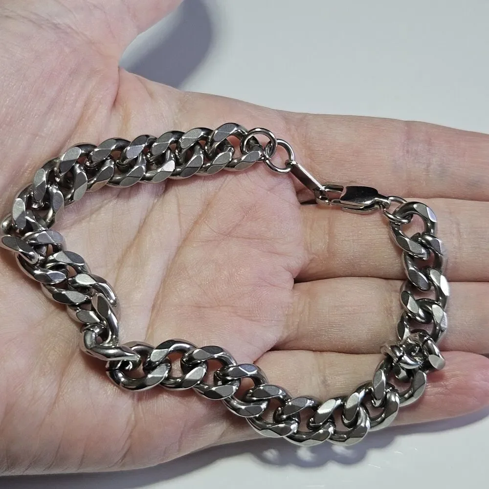 Men's Solid Polished Stainless Steel Cuban link Bracelet 8.5